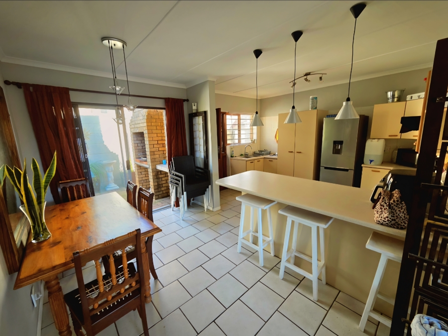 2 Bedroom Property for Sale in Jeffreys Bay Central Eastern Cape